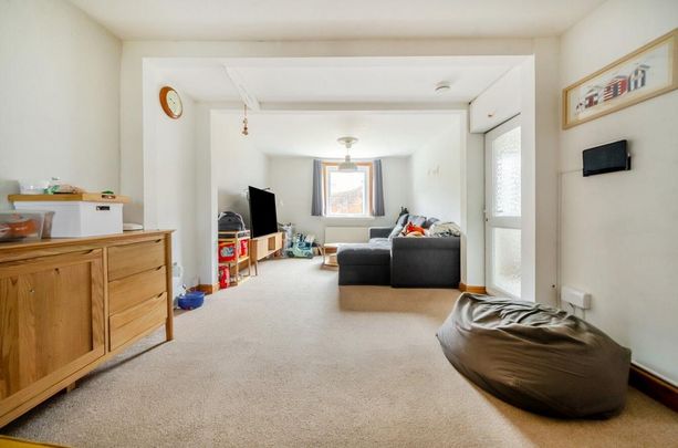 2 bedroom semi-detached house to rent - Photo 1