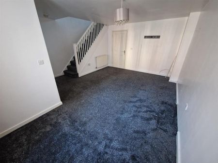 3 bedroom end of terrace house to rent - Photo 4