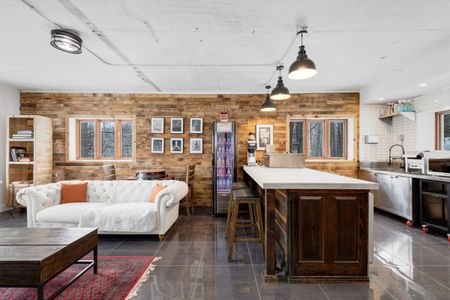 Spacieuse unité sur deux étages de 4 chambres. - Photo 5