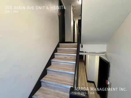 NEWLY RENOVATED 1-BEDROOM/1BATH APARTMENT + UTILITIES - Photo 3