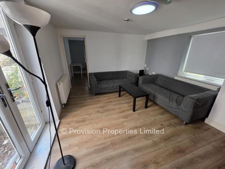 5 bedroom flat to rent - Photo 5
