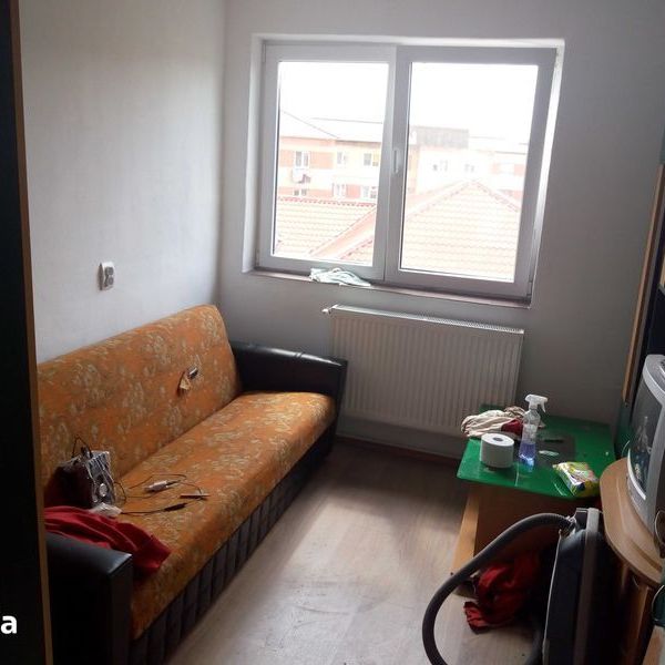 inchiriez apartament 2 camere-Blaj - Photo 1