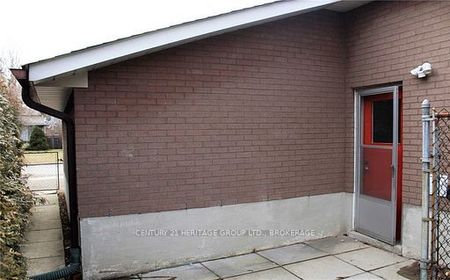 For Lease - 971 Vistula Drive Unit# A, Pickering, Ontario - Photo 2