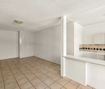 6 / 164-166 Bondi Road - Photo 5