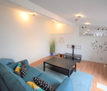 6 Bedroom Student Property - Photo 2