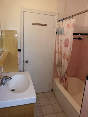 For Lease - 58 Emmeline Crescent Unit# Main, Toronto, Ontario - Photo 1