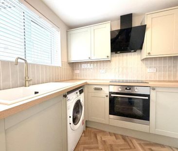 2 bedroom terraced house to rent - Photo 4