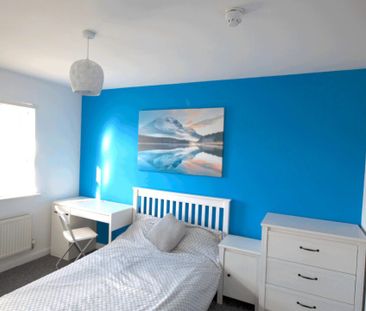 Lovely ensuite room – close to Hospital, Severalls Business Park – ... - Photo 6