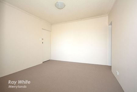IMMACULATE 2-BEDROOM UNIT IN SMALL COMPLEX - Photo 5