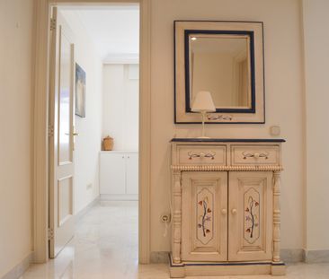 Middle Floor Apartment · Puerto Banús - Photo 2