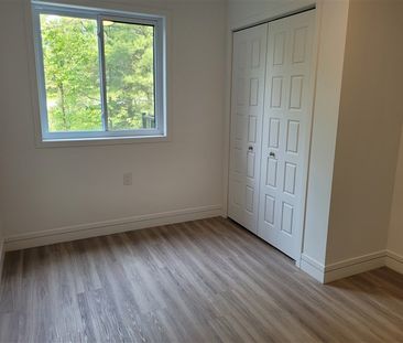 5 1/2 (VACANT) 3588 -105 BOUL UNIVERSITÉ, SHERBROOKE J1N 1G6 - Photo 1