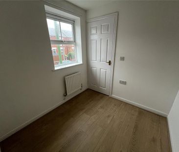 3 bedroom end of terrace house to rent - Photo 5