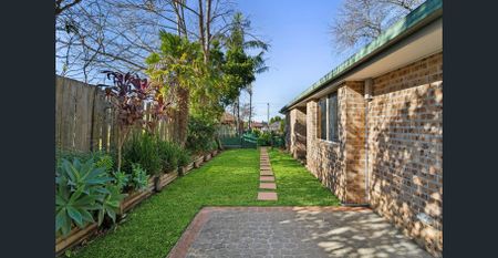 3 Bedroom family home in a great location! - Photo 4