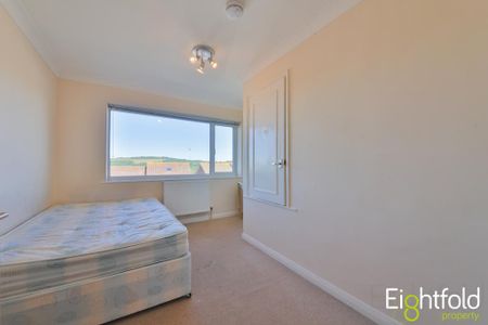 5 bedroom end of terrace house to rent - Photo 4