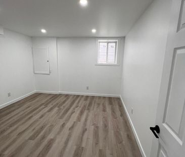 For Lease - 1708 Arborwood Drive, Oshawa, Ontario - Photo 2