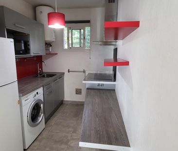 Location Appartement 1 pièce 27m² ST DENIS 97400 - Photo 5