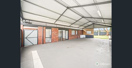 Stylishly Renovated Family Home - Photo 5