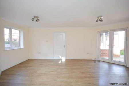 3 bedroom property to rent in Amersham - Photo 2