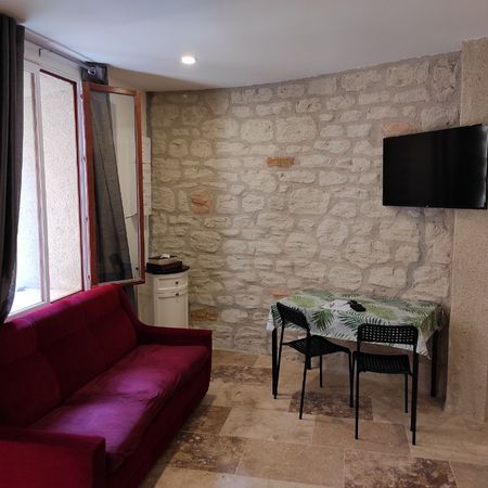 Appartement 2 pièces meulbé à louer à BEAUMES DE VENISE - Photo 3