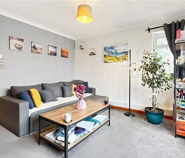 2 bedroom maisonette to rent - Photo 1
