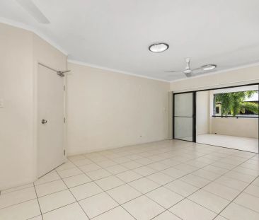 Contemporary living in Trinity Beach - Photo 5