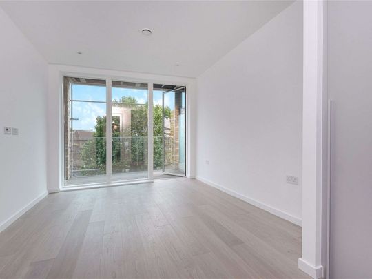 10 Hilary Mews, London, SE1 1AP - Photo 1