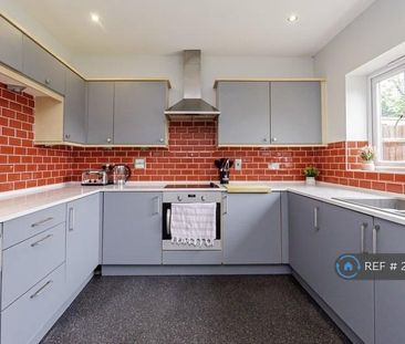 1 bedroom in a house share to rent - Photo 5