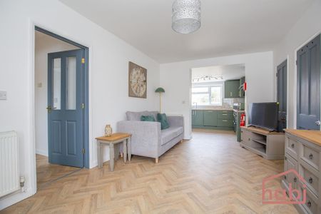 1 bedroom semi-detached house to rent - Photo 2