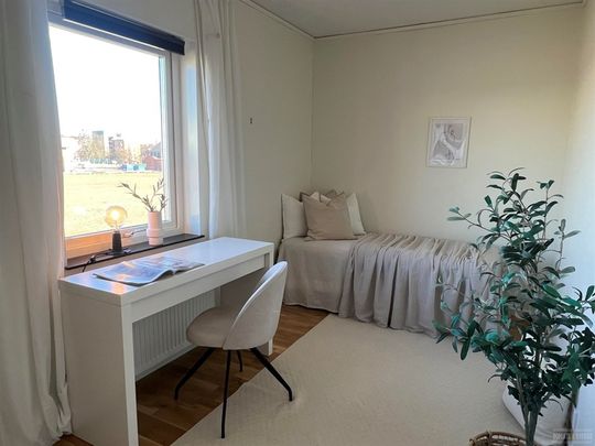 Östra Kaserngatan 5 AH - Foto 1