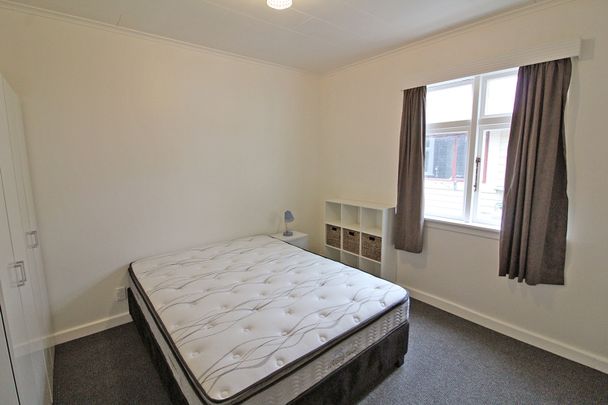 Duke Street Villa 5 bedroom or 7 bedroom - Available now! - Photo 1