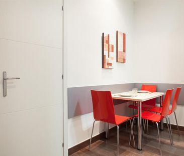 Functional Apartment near Passeig del Born - Photo 5