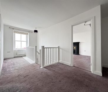 The Front, Seaton Carew, Hartlepool - Photo 1