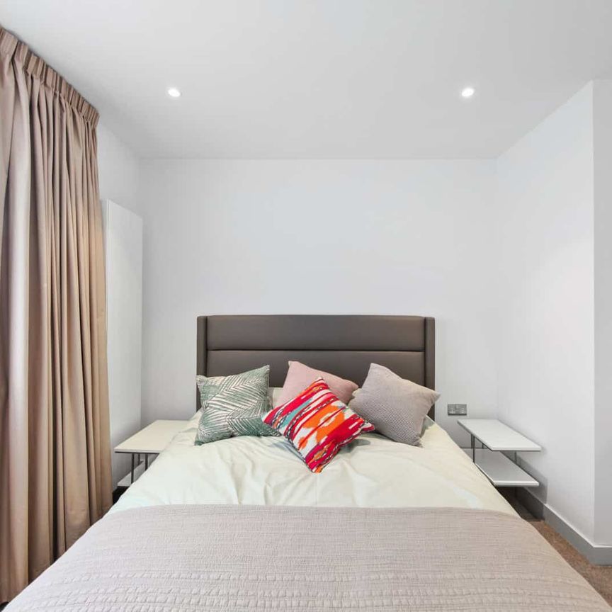 Raglan House, SE1 6TJ, London - Photo 1