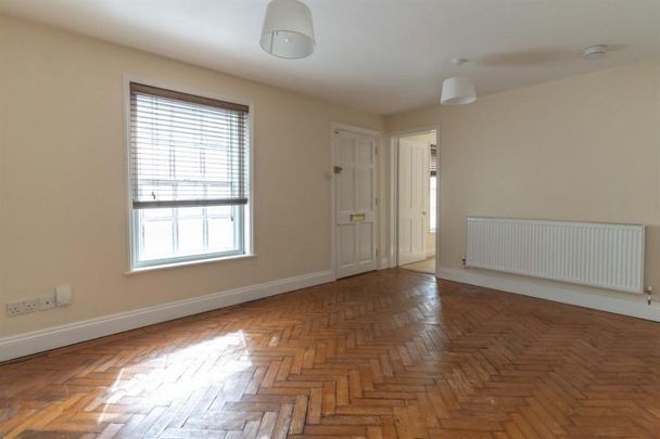 Saffron Walden, Essex - Photo 1