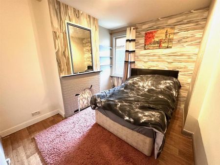 House share to rent - Photo 3