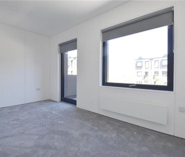 4 bedroom semi-detached house to rent - Photo 6