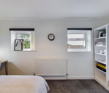 4 bedroom flat to rent - Photo 4