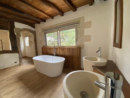 A louer maison T4 avec dépendance et jardin - Photo 4
