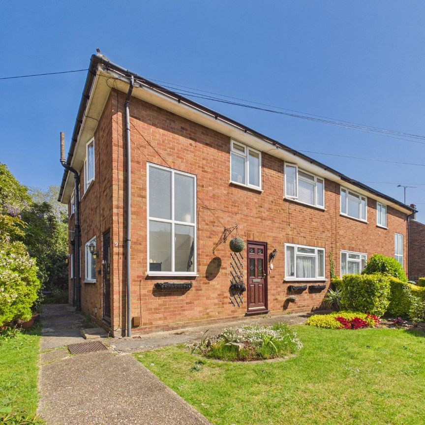 2 bedroom Maisonette in Ray Mill Road West, Berkshire - Photo 1