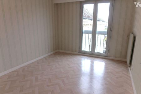 Bd Blossac, APPARTEMENT T3, de 73M2, situé au 3è étage av asc., comprenant : . entrée avec pla... - Photo 3