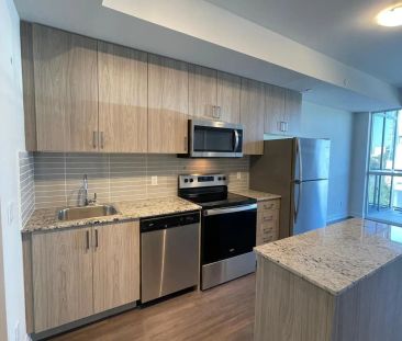 10 MEADOWGLEN Place #402 - Photo 6