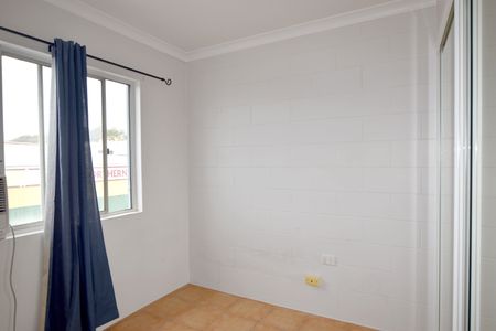 AS CENTRAL AS THEY COME! TIDY UNIT IN THE HEART OF GLADSTONE - Photo 3