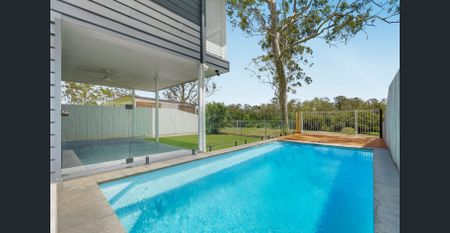 Modern Family Entertainer with Pool and Scenic Views - Photo 3