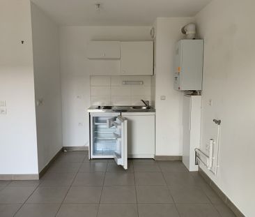Location Appartement 2 pièces 43m² BORDEAUX 33800 - Photo 3