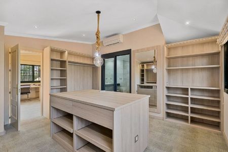 5 Bedroom Villa For Rent in Guadalmina Baja, Málaga - Photo 2