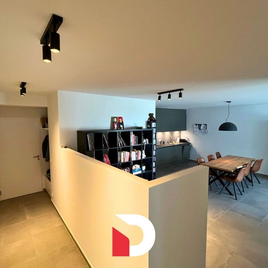 Modern appartement met 2 slaapkamers met ruim terras. - Foto 1