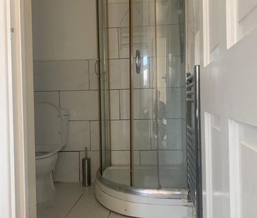 Great South West Road, Hounslow, TW4 7NF - Photo 5