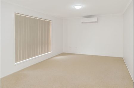 This Home Truly Ticks All the Boxes&excl; Positioned in a Quiet Street Just Minutes' Walk to Fairview He - Photo 5