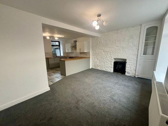 3 bedroom terraced house to rent - Photo 1