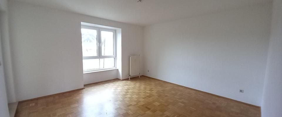 wohnen am Stadtzentrum mit kleinem Balkon ins grüne, inkl. Einbauküche und Tiefgaragenstellplatz! - Photo 1